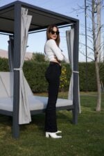 J/W Flare four button Black - Imagen 4