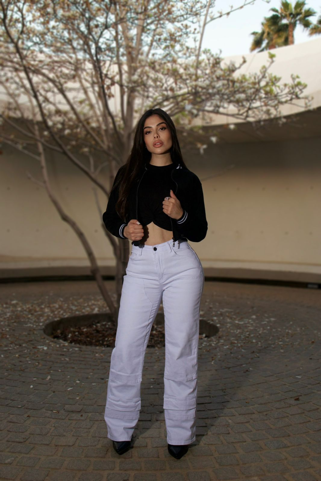 WhatsApp Image 2025-09-04 at 4.59.06 PM (2) Jeans W Wide Leg Luxury Mónaco White